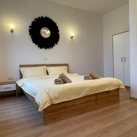 New Nr1 Self Checkin Oldcity Center Paid Parking With Lift