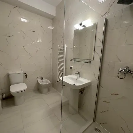 New Nr1 Self Checkin Oldcity Center Paid Parking With Lift * Timisoara