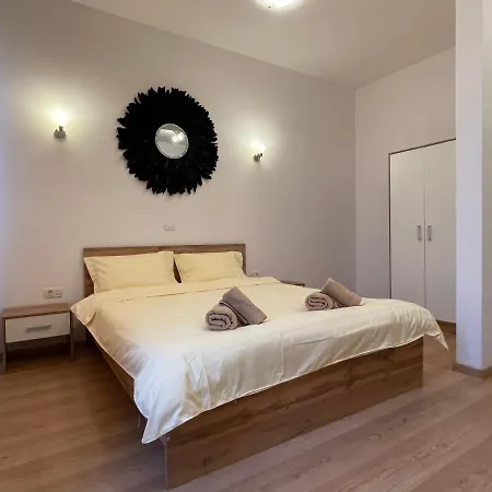 New Nr1 Self Checkin Oldcity Center Paid Parking With Lift