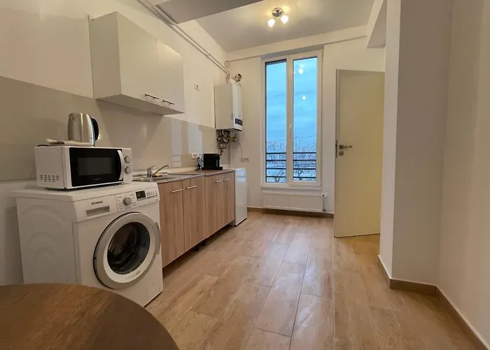 New Nr1 Self Checkin Oldcity Center Paid Parking With Lift * Timişoara