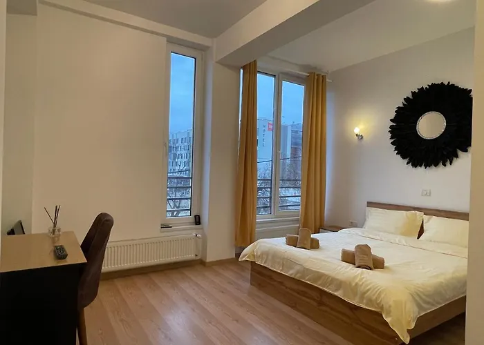 New Nr1 Self Checkin Oldcity Center Paid Parking With Lift Timişoara